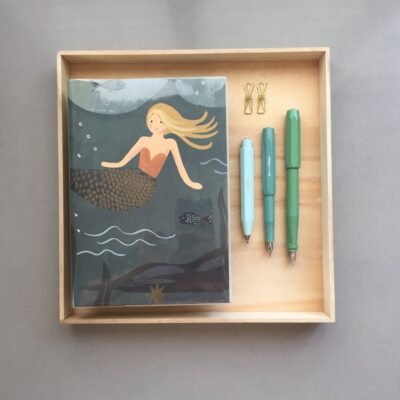 Midori | Cuaderno Codex (Gordito/día Página) con Cubierta Rifle Paper Co. - Sirenas