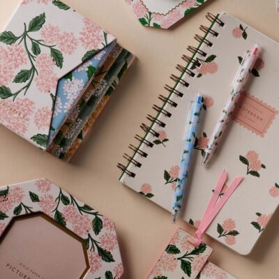 Rifle Paper Co. | Marcapáginas Pink Hydrangea - Imagen 3